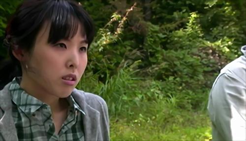 男たちの憧れに激しく激しく乱される理想、悪魔の充血した瞳、荒い息遣い、しかし快感と決意の入り混じった感情も抱かせる、獣のような力で私を横たえる男の太い腕！