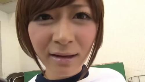 『高校生』女子校生の遥希ちゃん！様々な職業を通して…色々なコスプレにチャレンジ！しかも、全編ショートヘアー！短い髪形がよく似合い可愛さ倍増！！
