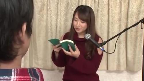 『中出し』チ○ポがギン勃ち、小説と同じ内容で近親相姦が展開！ハメながらもっとエモーション込めて官能小説を朗読。「膣口が震え息子の熱いスペルマが！