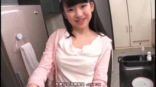 『貧乳』両親の留守で「ゆうな」は大好きなお兄ちゃんとツーショット。パパとママが出掛けたらSEXスタート！朝から晩までオチンチン舐めたり、キ！