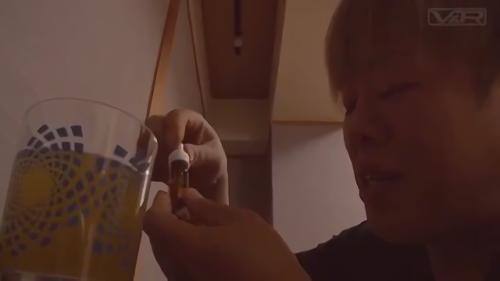 『近親相姦』パワフルな睡眠薬を手に入れた兄がまずは妹に試してみたら…ムレムレのブルマを見せつけ即爆睡！効き目は2時間弱しかない！「無防備にむっ！