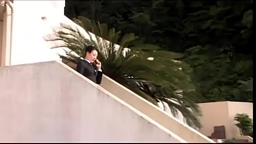 『美尻』男の欲望が爆発したとき、女は黙って事が終わるのを待つしかない…それがどんなに不条理なものでも…。密室の中で抱きつき、倒し、下着をひ！