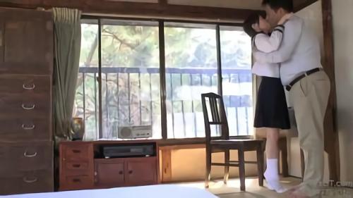 『お漏らし』看護学校に通う岡山出身の19歳、身長144cmの美少女「生田みく」が青春時代からリリース。テレビでみたAV女優さんに憧れ！