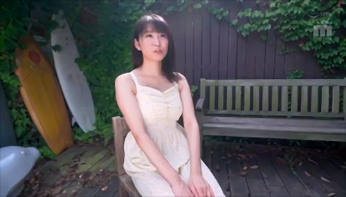 『巨乳』【本物グラビアテレビタレント転身】某スポーツ新聞グランプリ受賞の情欲的身体が遂にAV解禁！触れたくなるふわふわ柔乳Iカップ！しっか！
