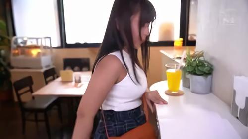 『巨乳』衣服にぴったり包まれた破壊力マンテンな爆乳！目の前にあるとついガン見してしまう圧倒的ボリューム感。日常の私生活で起こりうる着衣巨乳局面作！