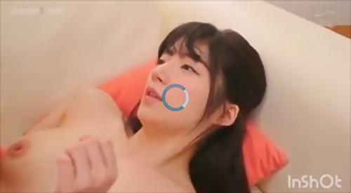 『javynow』この春、S1から1本限定でAVリリースする女子大生’桜羽のどか’。白い肌、サラサラの髪、大きな瞳…圧倒的な透明感に加え、スマートな！