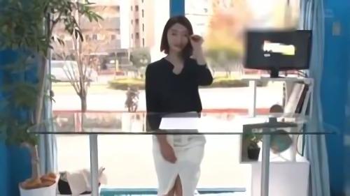 『素人』女子アナになりたい就活中の女子大生に「女子アナになるための特訓しませんか？」と声を掛けマジックミラー号に乗車！「何があってもカメラ！