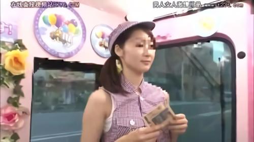 『爆乳』街で噂の看板娘関係のものに人妻編が登場！リサーチ期間3ヶ月！都内3ヶ所の商店街で、左手に指輪をしている働く既婚者たちに出演交渉して！