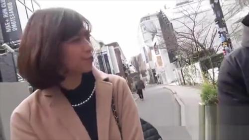 『美脚』選ばれたハイソ人妻20人。主人には言えない人妻たちの乱舞。今日、主人以外の男性に抱かれます。主人とはHレスに…私を抱かない主人が悪！