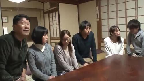 『ランジェリー』借金の肩代りで‘夫婦交換ファックトラベル’に招かれた夫婦たち。主催者が主導の元、まずは身体チェック、混浴露天風呂に移動し！