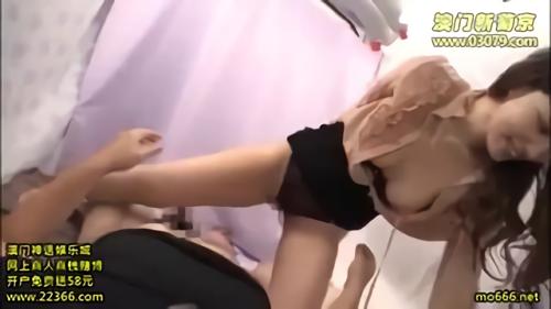 『人妻』美容と流行にビンカンなオシャレ奥さまは、オイルエステモニター最中に気持ち良くなっちゃって、マ○コからはオイルじゃない何か！