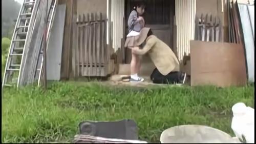 『貧乳』過疎化した僻地の集落で行われている連続少女野外猥褻動画。山梨県在住のK氏（46）からレビューされた1本のテープ。そこには！