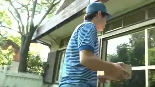 『椎名ゆな』夫は単身赴任、残された妻のゆなは独り暮らし。広い庭の手入れは女の手に余り、草木も女心と同様に荒れてしまっていた。ジレンマの寂しい女！