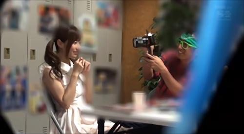 『天使もえ』ヲタク男子だらけの漫画サークルに待望の女子、もえが入部することになった。あまりの可愛さに舞い上がった男達は彼女の断りきれない性格を！