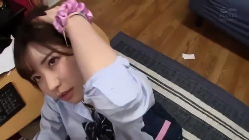 『睨まれ』男はとっさに携帯を取り出し盗撮を始めた。憧れのお嬢さんに睨まれれば睨まれるほど硬くなる犯罪チンポ！