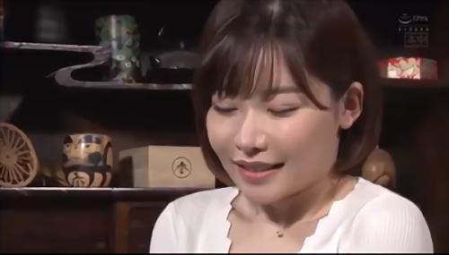 『巨乳』僻地にいても何もやることがなくて、東京のデリヘルサイトをスマホでながめているばかり。最近気になっている、デリヘル嬢「えいみ」ちゃん！