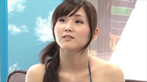 『MM号』「女友達がいない草食系男子の僕の悩みを解決してくれませんか」と、MMに登場する水着の美女たちに、童貞のチンコについてアドバイスして！