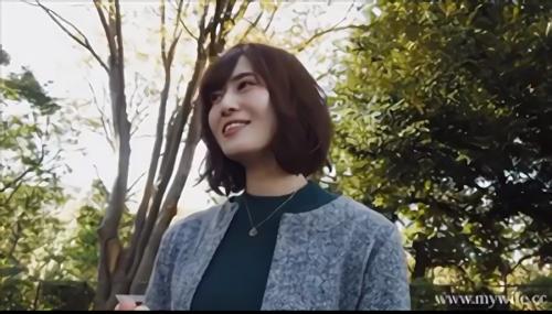 『色白』トリミングエステティックサロンを経営しているという藤森さん。趣味は愛犬の写真録画で、もう一つがHだという。ご主人とは週に3回ほどの！