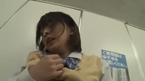 『ヤバイやつ』有名お嬢様女子校に通うウブ女子校生を付け回し、逃げ込んだ公衆便所でマ●コに連続ぶっかけ中出し痴●！強引に精子を連続でマ●！