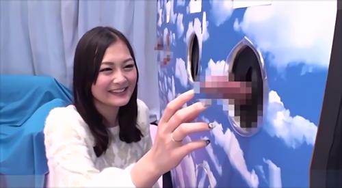 『素人』今回のマジックミラー号は大学生カップル限定！彼女さんはズラリと並ぶチ○ポの中から愛する彼氏のチ○ポを当てられるか？を大検証！羞恥状！