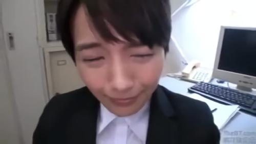 『向井藍』女子大生・藍さん。リクスー越しに胸を揉めばビクビクしながらトイキをもらし、ショーツ越しにクリを撫でるとそれだけで絶頂する！