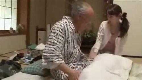 『グローリークエスト』老いて枯れぬ果て無き情欲に身を任せ、介護に乗じて女体を喰らう！美女の股間汁を喜び勇んで啜り、欲望まみれの孕ませ汁を膣奥に注ぐ、情欲！