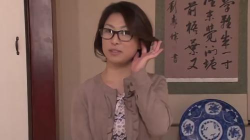 『美魔女』上げ責めまくる！テープが食い込み、さらにチャームポイントが出る躰、不フリーなほどにエキサイトしだし早く挿れてと言わんばかりにマ○！