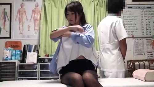 『美脚』有名治療院に潜入盗撮!　整体と偽り繰り返すセクハラ！