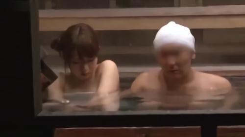 『温泉』SODに応募してきたやっかみでしか妻を愛せない夫婦3組！何も知らない奥様を騙し、他人チ○ポで寝取ります。混浴だと騙されて入った男湯！