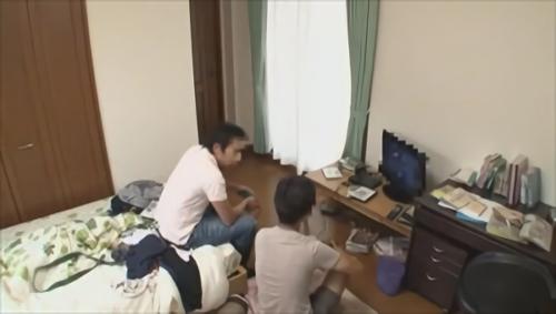 『いたずら』夢の姉妹丼関係のもの、まさかの三姉妹と一晩で3連続ファック！三姉妹の家を訪れた男が長女に夜〇いをかけると、同じ2段ベッドに眠る次女！