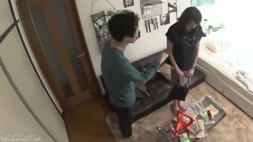 『おばさん』ミヨコさん。ゆっくりと尻をくねらせ巨根をマ●コの奥まで飲みこむアキコさん。チ●ポ狂いの情欲的なド熟女2名の痴態を、空前絶後のカメ！