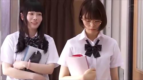 『女子高生』パパは会社の社長、ママは有名な美容研究家。なんの不フリーもない暮らし、大学までエスカレーターの付属校。…でも私が問題を起こして、噂！