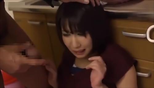 『強姦』新婚若妻の莉久がバスの車内で痴〇常習者に狙われ妖しい指先に不覚にもイカされてしまう…最悪な体験のはずが心覚すと身体が疼き、また痴〇！