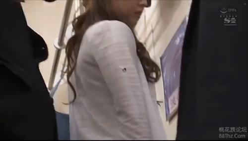 『ギリモザ』国民的テレビタレント三上悠亜の初‘痴〇’作品。『いやぁ！ナンの薬？そんな所に塗らないで…熱い‥お願いヤメテぇぇぇ！！！』恐怖と狂気！