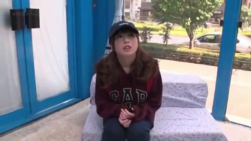 『巨根』バトミントン部に所属している体育大生のもえちゃん。困っている人を放っておけない優しい女の子。童貞くんの悩みを聞いている内！