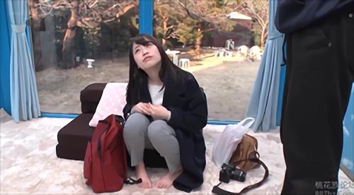 『潮吹き』とてもお堅い素人女性。彼女の飲み物にこっそり強力なビールを注いで飲ませ、アソコをダメにしました！あそこは触らず・胸だけ触りました！！