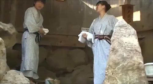 『近親相姦』家族トラベルで久しぶりに一緒に温泉へ入った姉の胸がイマジネーション以上に巨乳過ぎてビックリ！吸い寄せられるように視線は常に胸元へ。！
