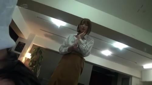 『おっぱい』社内でも屈指の美女であり、まさに才色兼備の女子社員「WEBプロモーション部多田泉」。彼女を口説いてハメ撮りすることは不可！