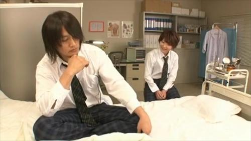 『学校』さとう遥希（♀）は、お嬢様育ちの女子校生。恩人で憧れの元俺サーに会うため、なんと彼女は、髪を切り、オトコになりすまして、男子校に潜！