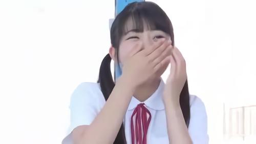 『素人ナンパ』今年も純真な少女を求めて、真夏の僻地にミラー号がやってきた！モデルの原石発掘と称して美少女女子○生に声かけ！こしょこしょからおもち！