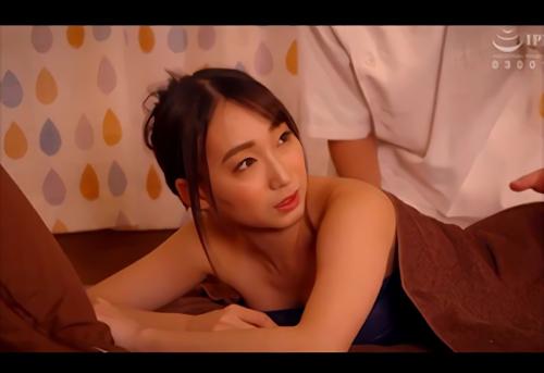 『美脚』本作は意地悪なマッサージ師に、これでもかと焦らされて発生する情欲的ハプニングを絵面優先で魅せるフェティッシュ作品です。マッサージ師！
