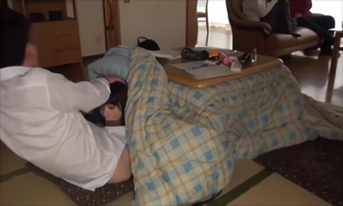 工事現場で働く土木女子がこっそり仕事中にセックス、必死に喘ぎ声をこらえながらも、自分の汁でビショビショ、言葉とは裏腹に敏感なドボジョのアソコはスリルと快感にゾクゾクする！