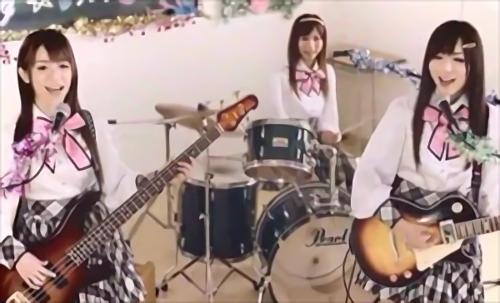 『フェラ』祝ミリオンガールズ2010初共演作！女子校の軽音部を舞台に楽器初心者のメンバーたちが繰り広げるH大好き青春部活ストーリー！廃部寸前！