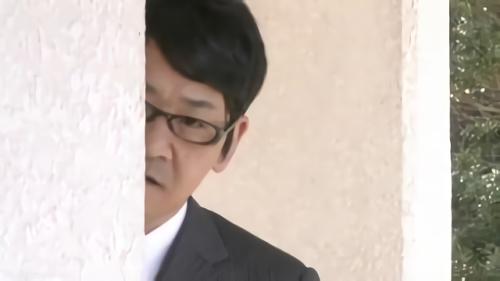 『主婦』…あの女とヤリたい。…あの女のHを見てみたい。そんなときは代行屋。あなたの望みを完遂率100％で必ず叶えてくれる。！