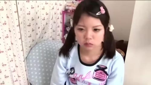 『恋沢りお』そんな、お兄ちゃんに何も警戒せず抱きつきベタベタするが、お兄ちゃんは理性を抑える事が出来ずりおちゃんの服を脱がせ欲望の限りを尽！