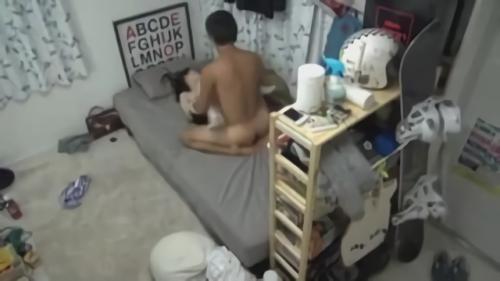 『素人』オッパイあるもん＞＜」恋する気持ちを利用され…。2人目は18才さくら。バイト飲みでも怒るやっかみ深い彼氏がいるのに男の部屋へ！