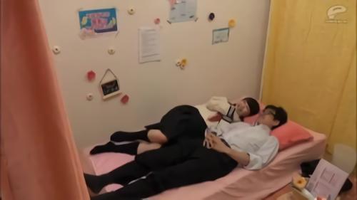 『美少女』SEXなことは全くできないJKリフレ！もどかしい気持ちが募るばかりの添い寝屋さんで「素股までしたら女子校生とHまで！