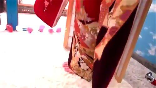 『中出し』成人式を今終えたばかりの20才の振袖美女をナンパ！彼氏をマジックミラー号の外で待たせて勝ったらお年玉贈呈、脱ぐものがなくなったら即！