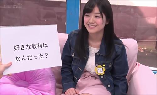 『潮吹き』マジックミラー号に素人女子大生が乗車！100の質問に集中している間にいきなりデカチンを即ハメ！初めはビックリしていた女子大生もデカ！