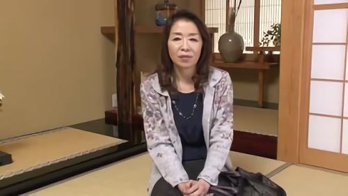 『デビュー』多岐川翔子さん56歳。杉並区にお住まいの専業主婦。結婚31年を迎えたご主人とは今でもラブラブで、月2回の営みの後もお互い！